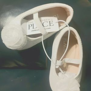 Beautiful baby girl (0-6 m) dress shoes for girls